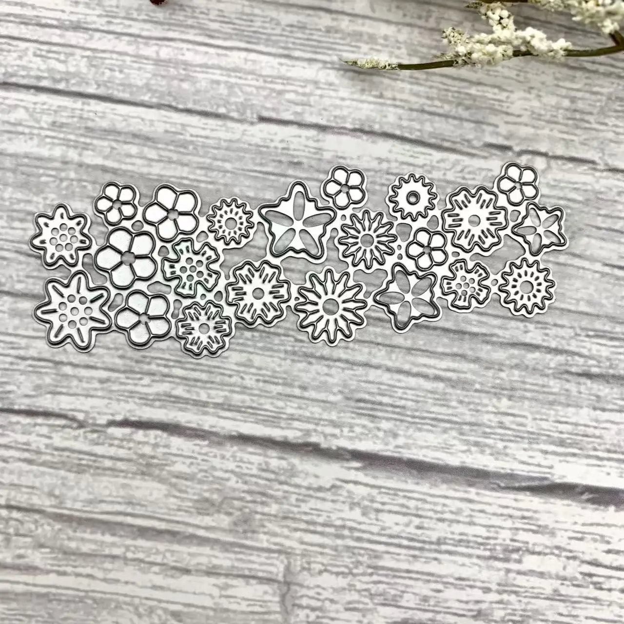 Multi Style Small Flower Long Border Metal Cutting Dies DIY Fresh Floral Scrapbooking Card Embossing Craft Dies