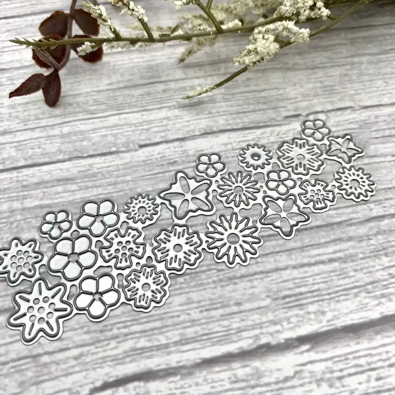 Multi Style Small Flower Long Border Metal Cutting Dies DIY Fresh Floral Scrapbooking Card Embossing Craft Dies
