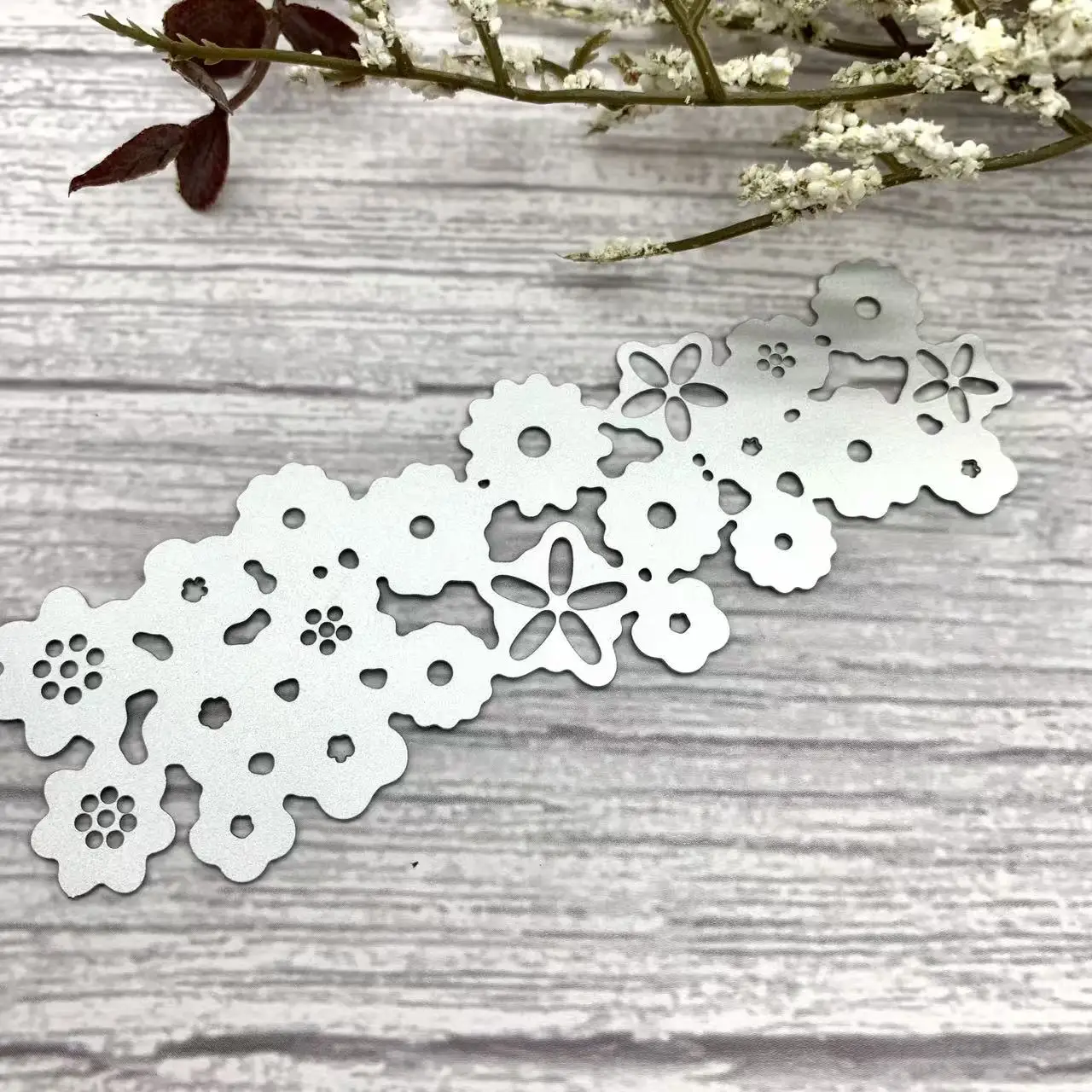 Multi Style Small Flower Long Border Metal Cutting Dies DIY Fresh Floral Scrapbooking Card Embossing Craft Dies