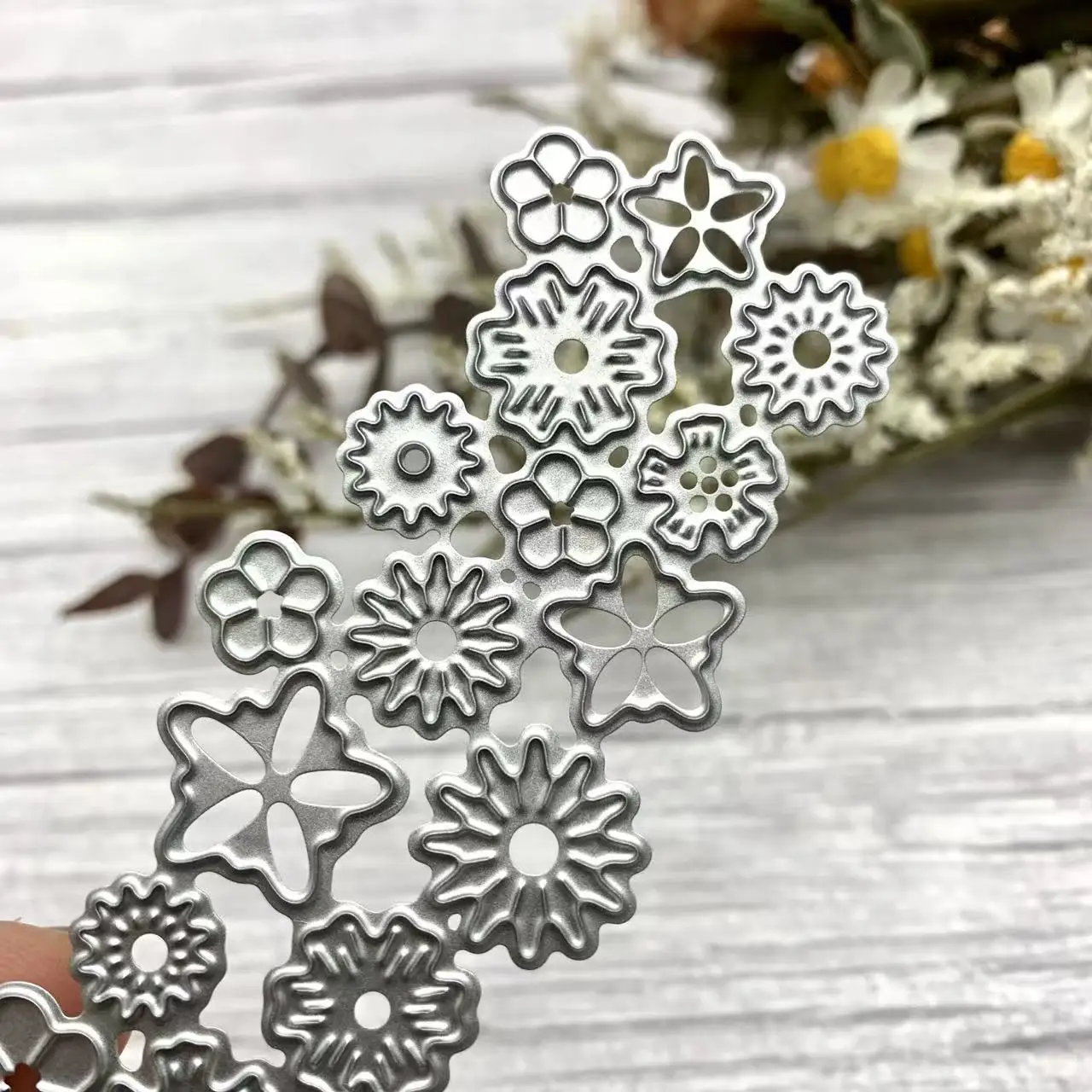 Multi Style Small Flower Long Border Metal Cutting Dies DIY Fresh Floral Scrapbooking Card Embossing Craft Dies