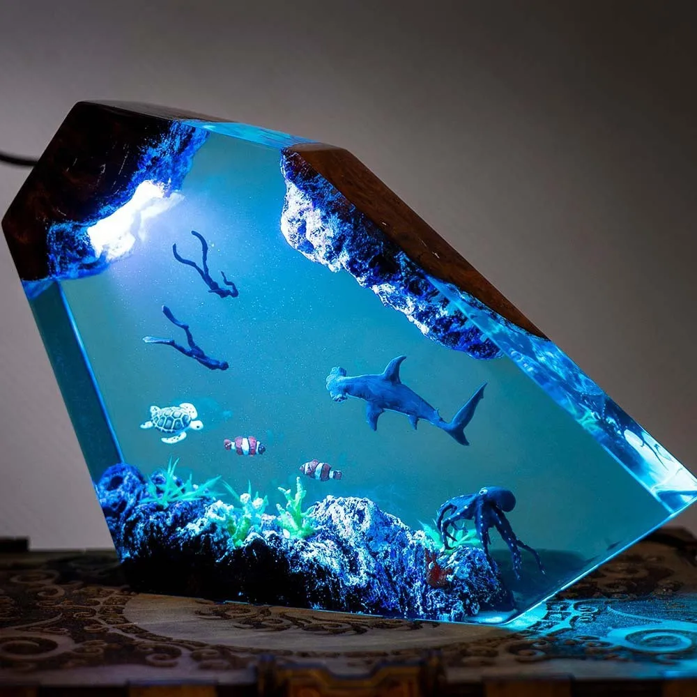 Sea View Micro Humpback Whale Diver Resin Wood Lamp Ornament Epoxy Wood Home Decoration Handicraft Beautiful gift