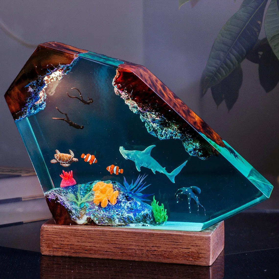 Sea View Micro Humpback Whale Diver Resin Wood Lamp Ornament Epoxy Wood Home Decoration Handicraft Beautiful gift