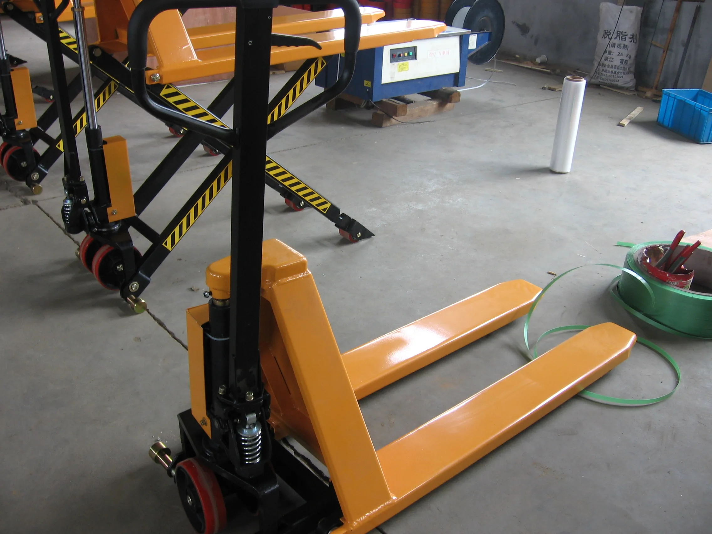 Truck Hand Hydraulic Truck with High Lift Features New 1000kg/1500kg Manual Scissor High Lift Pallet Forklift