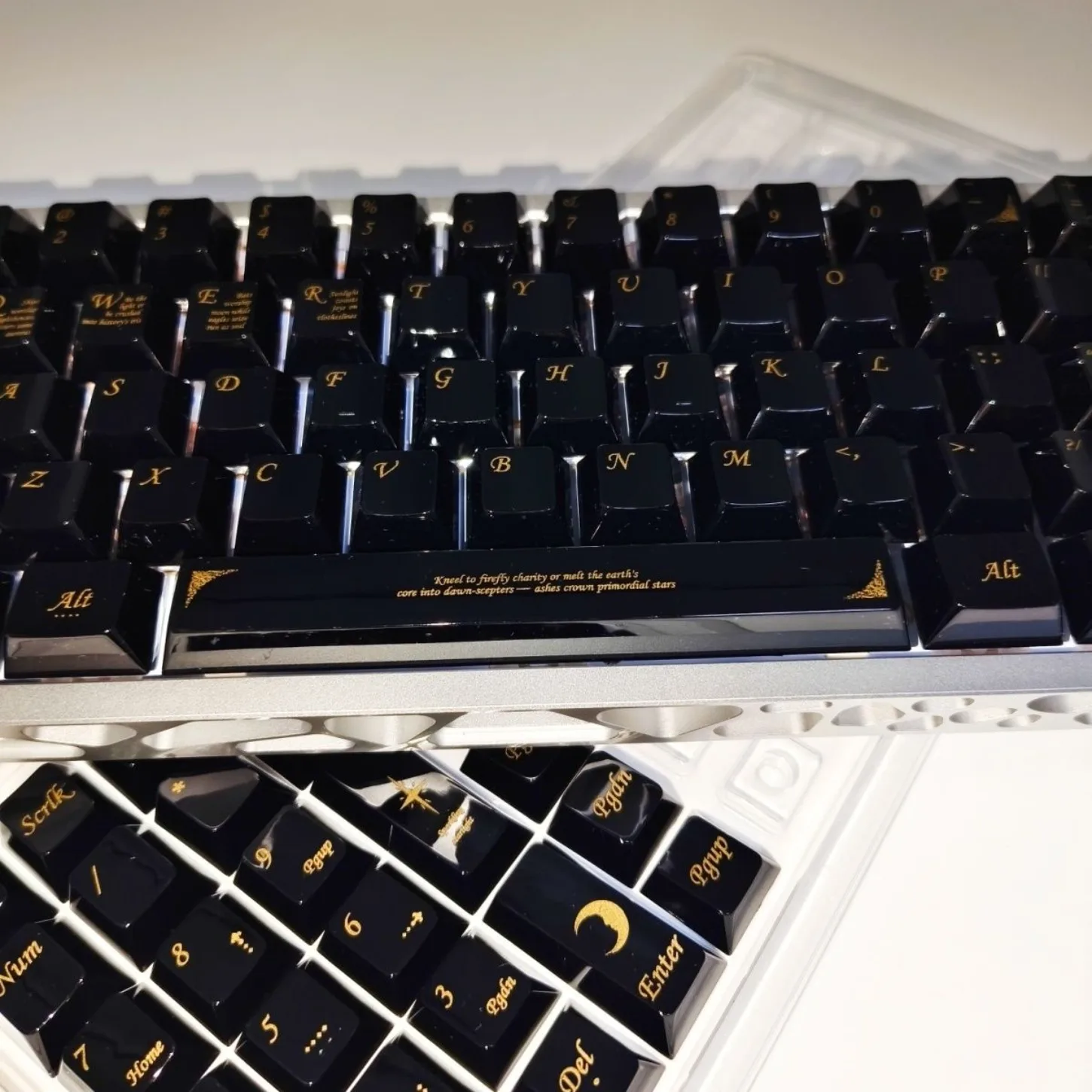 Simplicity Similar To Ceramic White Key Cap Cherry Black White Color 115 Keys Suitable for Magnetic Cross Axis Keyboard Wooting