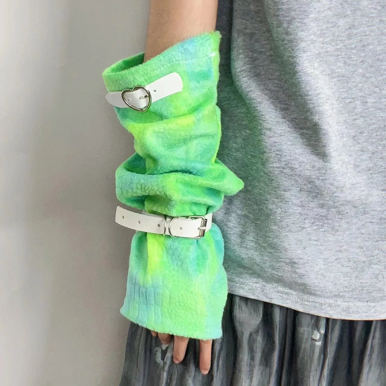 1 Pair Y2K Personalized Green Harajuku Gloves Buckle Punk Style Fingerless Glove for Women Hip Hop Stage Performance Sleeves