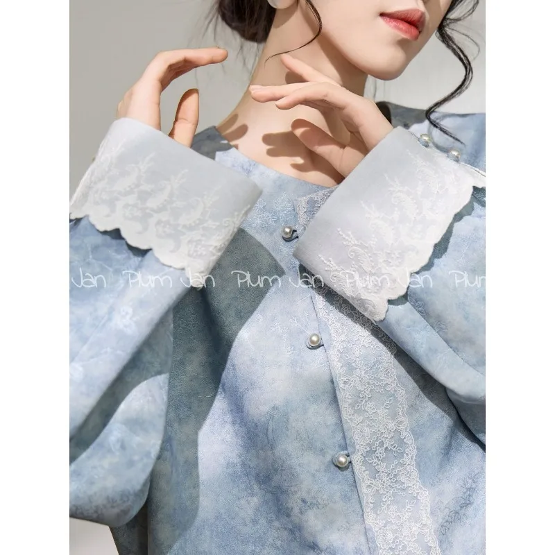 2026 Super Fire Age-reducing Top Blue New Chinese Jacquard Loose Short Light Luxury Versatile Jacket Temperament Commuting Coats
