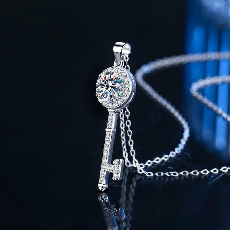 S925 Sterling Silver Moissanite Key Necklace for Women Fashion Classic Pendant Light Luxury Temperament Clavicle Chain Jewelry