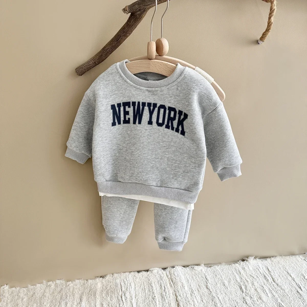 INS 2023 Winter Kids Clothing Set Boys Hoodie Set Velvet Letter Sports Suit Sweasthirt And Pants 2Pcs Training Suit Outfit