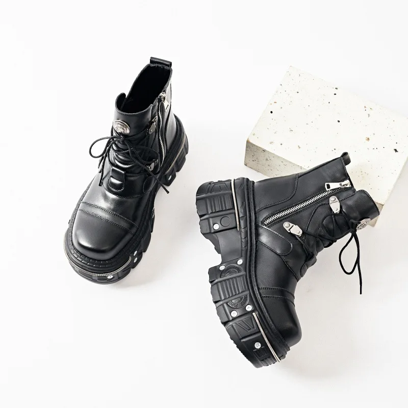 Men Platform Niche 2025 New European and American Style Goth Style Locomotive Platform Sneakers Punk Boots Women
