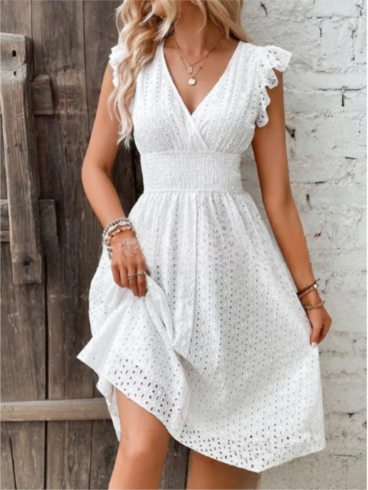 2025 New Women's Lace Dress Hollow Small Holes Cutout Slimming Fashion V Neck Airholes Dress Lace Sleeves Dresses Summer Woman