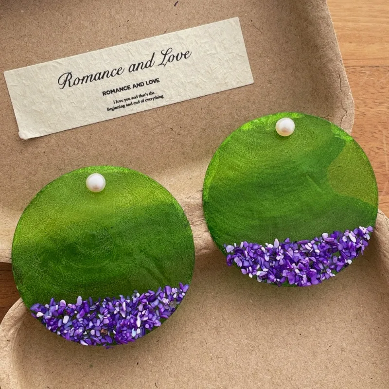 Minar Temperament Green White Color Round Natural Shell Hanging Dangle Earrings for Women Girls Holiday Beach Jewelry Wholesale