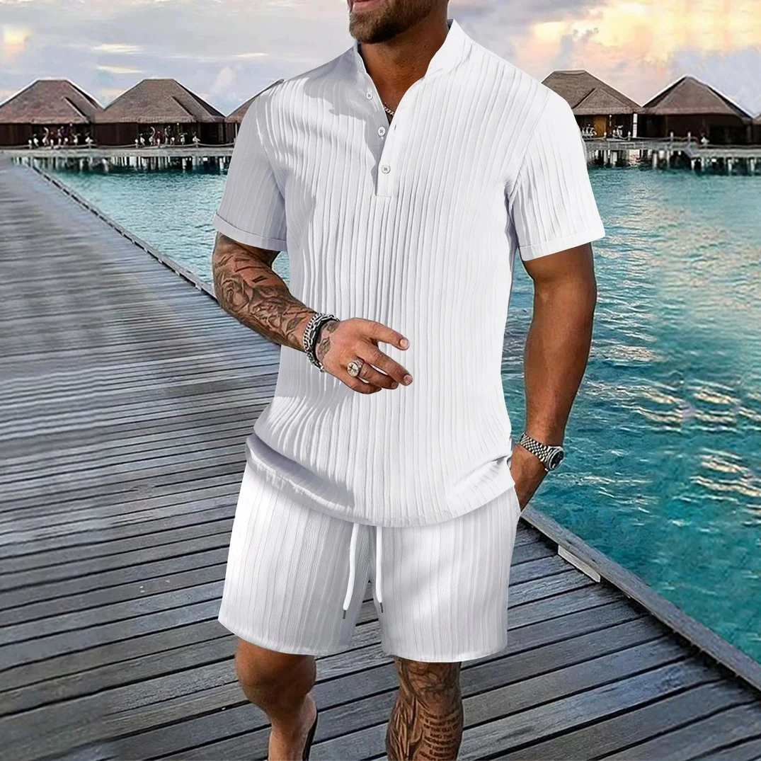 Summer New Men's (T-shirt + Shorts) Two-Piece Set of Pure Color Outdoor Beach Sports Clothing. Men's T-shirt and Shorts Set