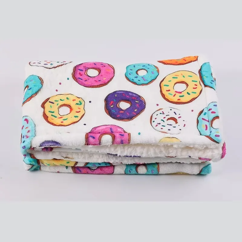 Wholesale Breathable Mesh Soft Pet Dog Blanket Custom Logo High Quality Plush Sherpa Fleece Lamb Puppy Dog Blanket