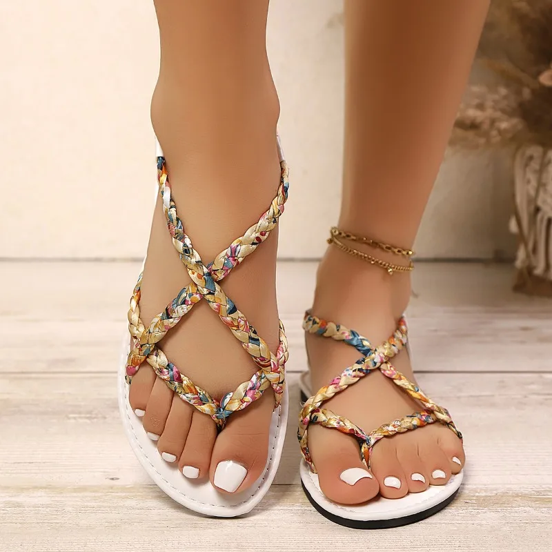 2025 New Women Beach Woven Hollow Sandals Women Flats Casual Clip Toe Sandals Summer Fashion Walking Dress Femme Slides