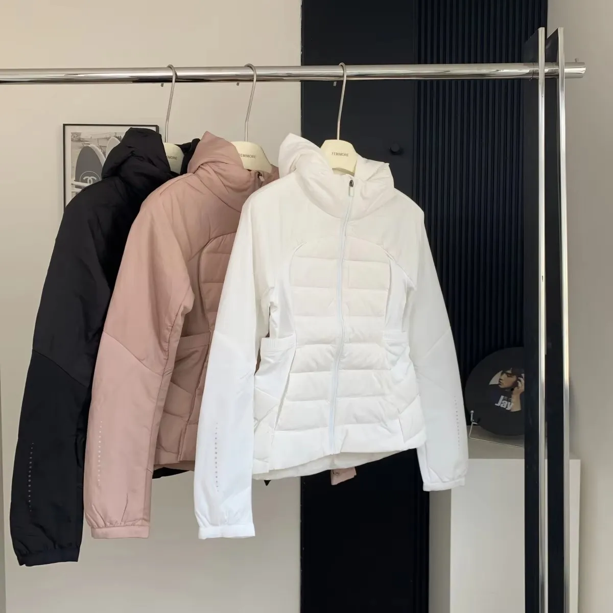 Women's Ultra Light Down Jacket 90% White Duck Down Female Slim Fit Down Yoga Sexy Slim Trendy Portable Hoodie Outwear Coats J01