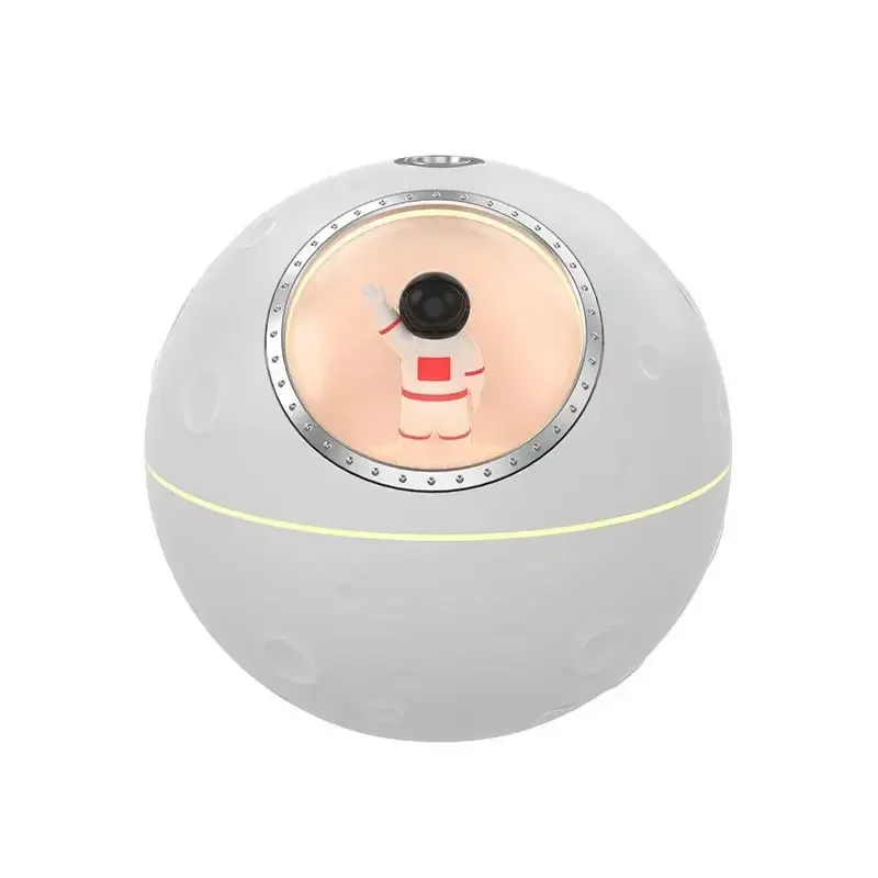 New desktop night light astronaut astronaut USB home gift sprayer space capsule human humidifier
