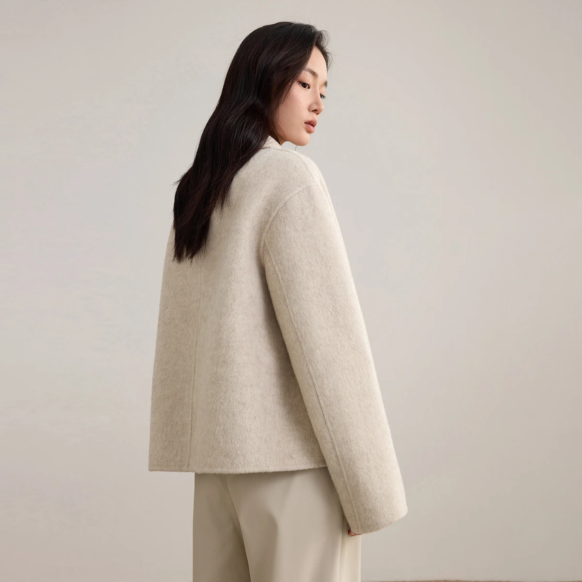 SENTUBILA Women's Woolen Jacket 2026 Winter Short Coat Sheep Wool Outerwear Fashion Lady Loose Elegant Casual Jacket W54OC2733