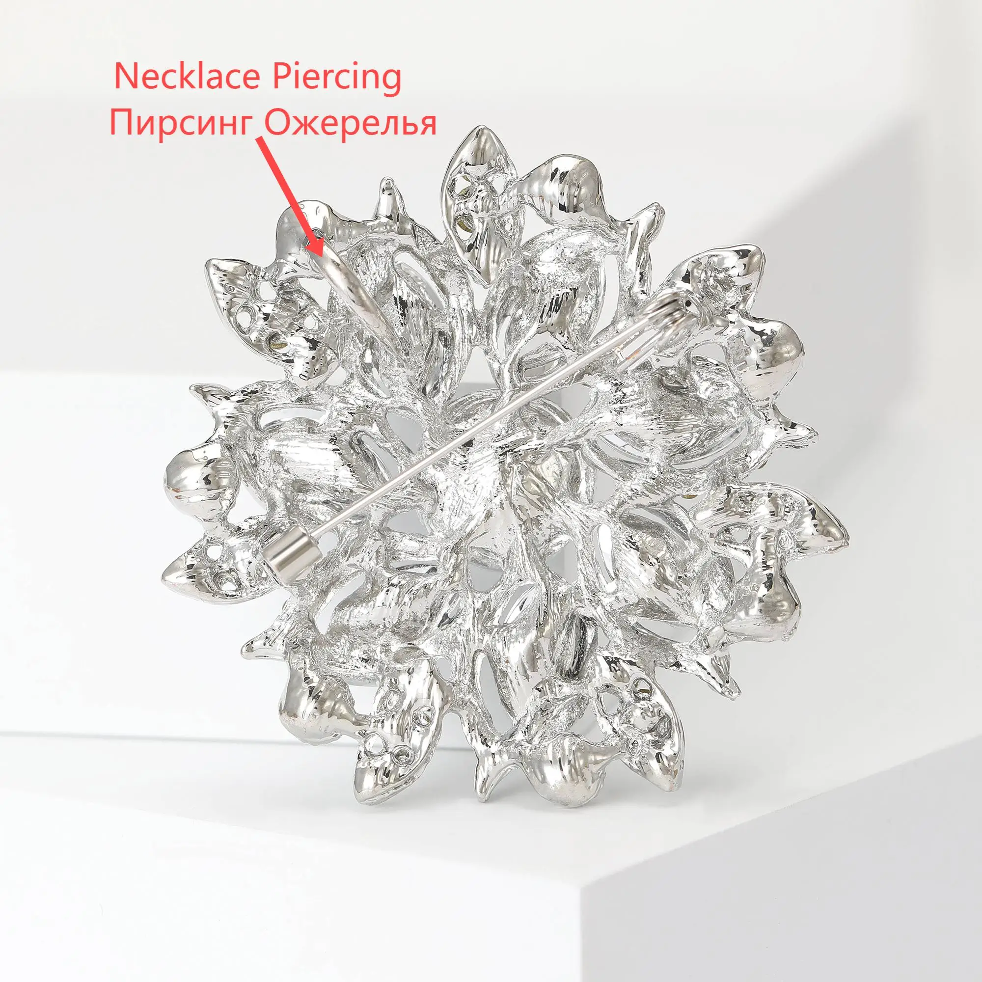 Stylish Rhinestone Flower Brooches for Women Creative Crystal Glass Pins Event Funny Luxury Gifts New Year Friends Decoration