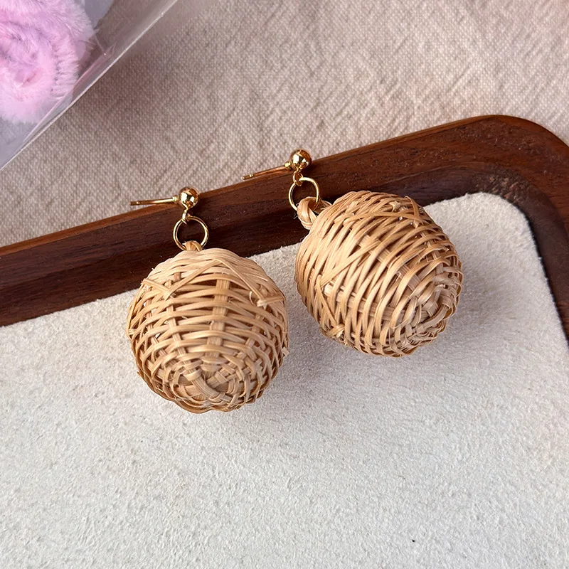Minar Stylish Multiple Wood Beads Resin Acrylic Rattan Knit Geometric Straw Hat Bowknot Drop Earrings for Women Holiday Jewelry
