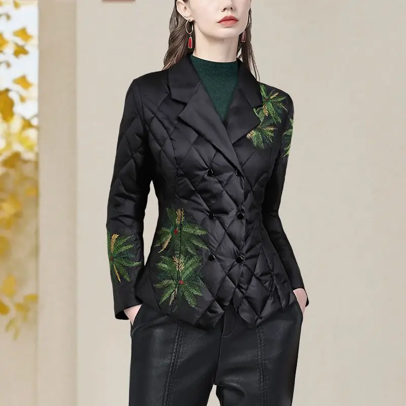 Down cotton jacket women's 2025 winter new short embroidered flower light cotton coat suit collar light top