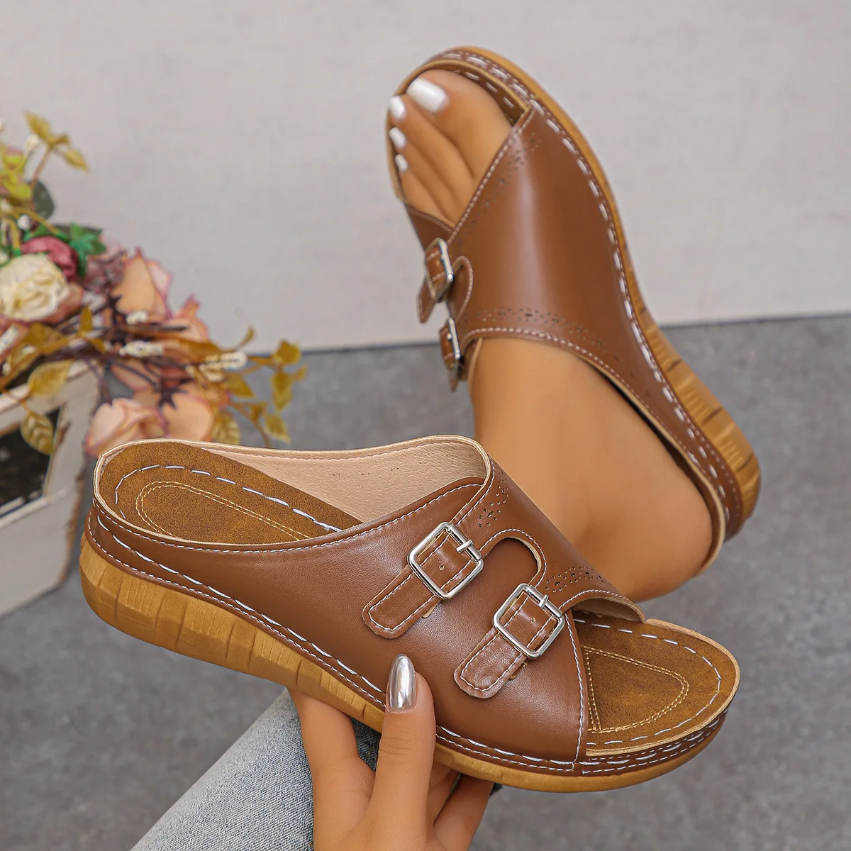 Women's flat-bottom slippers, large size, one-piece open-toe sandals, wedge heel, thick sole women's sandals