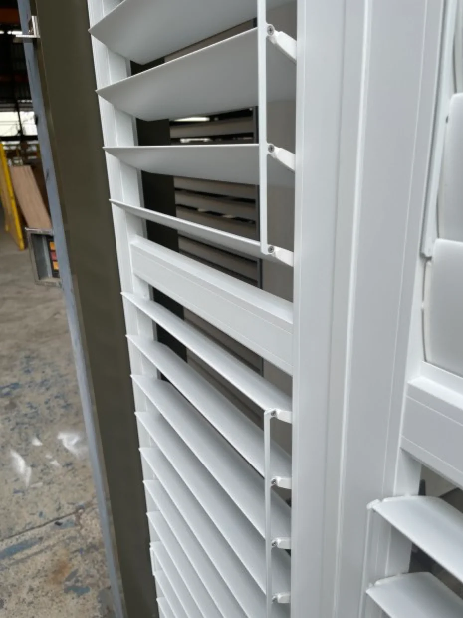 Aluminum Plantation Shutter Aluminum Louver Bi-fold and Sliding Window