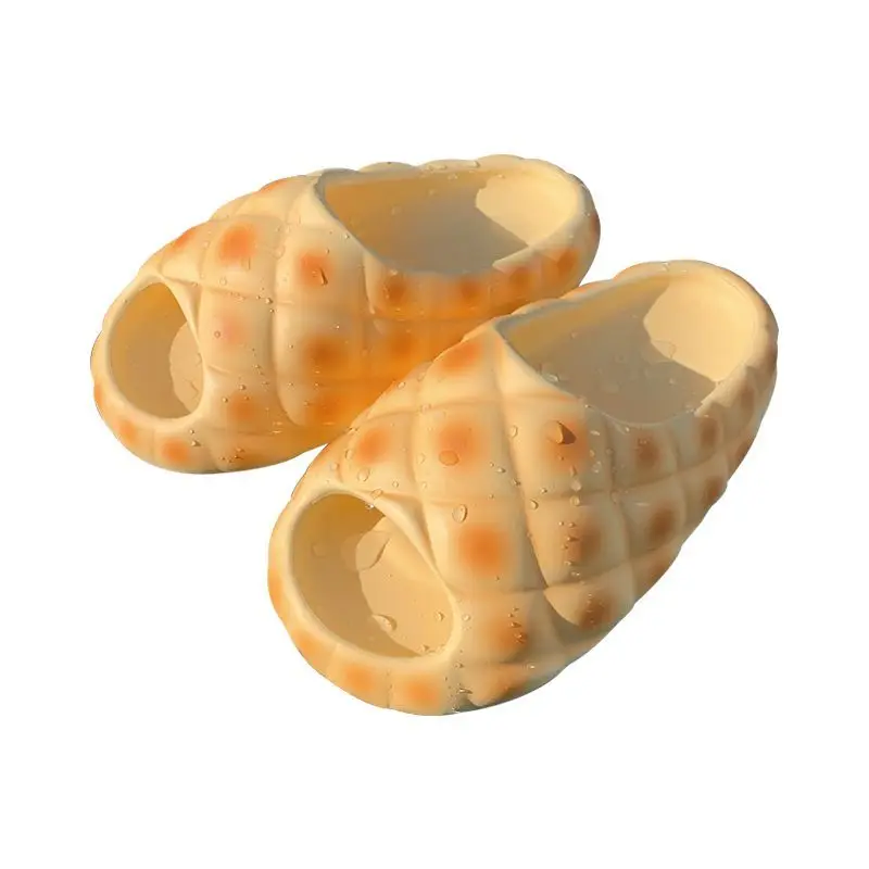 2025 Designer Fake Pineapple Bread Slippers Woman Chunky Flat Slides with EVA Cloud Shoes for Women 2025 Summer Beach Flipflops