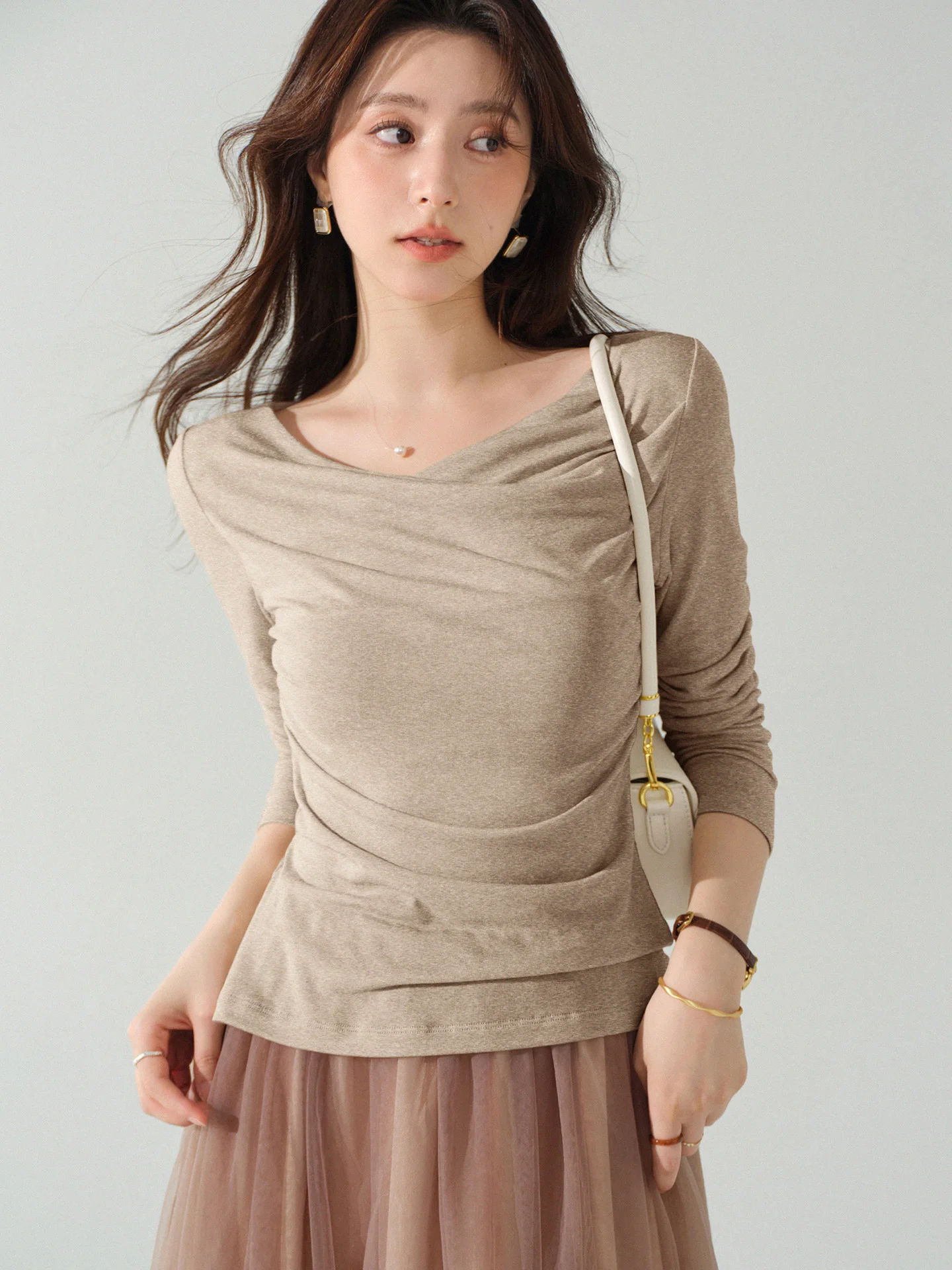 Elegant Slim Fit Long Sleeve T-Shirt Women Autumn Draped Neck Top Chic Waist-Cinching Base Layer Shirt Casual Fashion Pullover