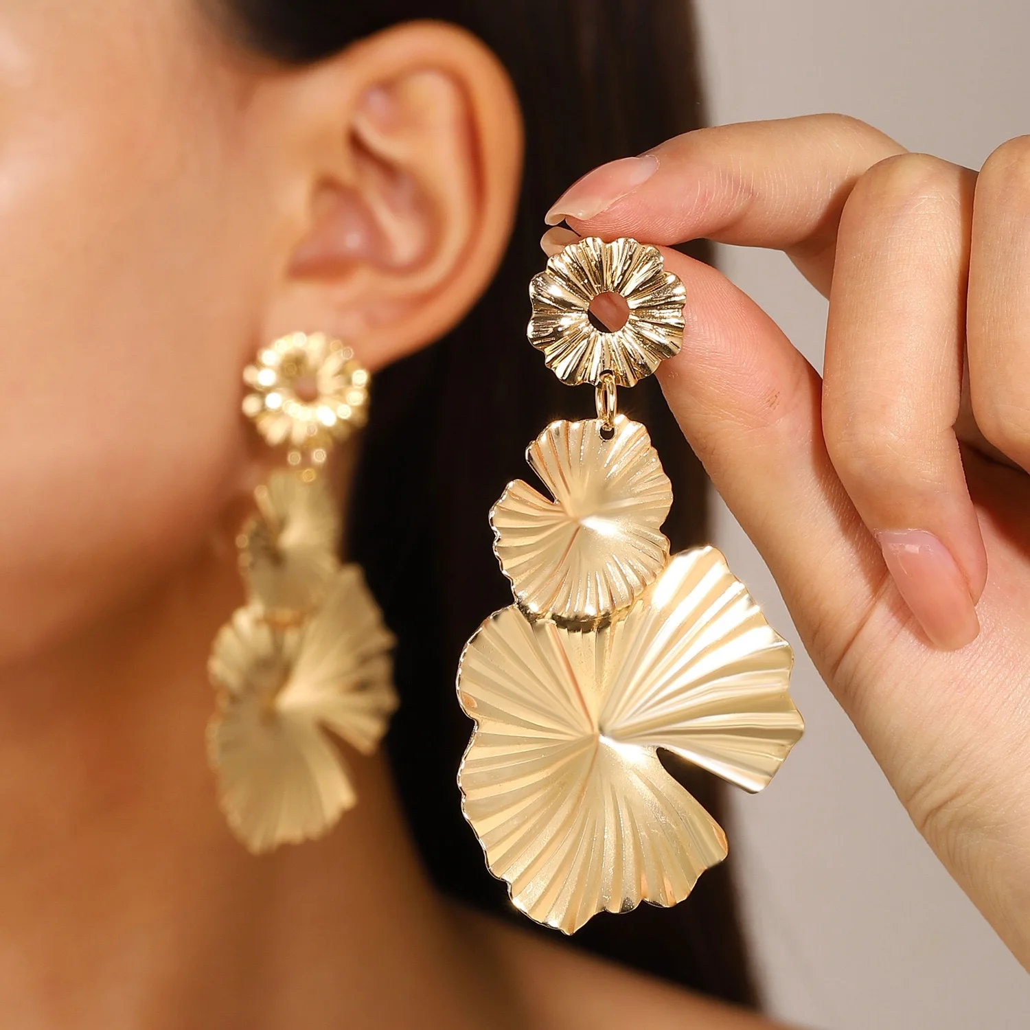 New Exaggerated Vintage Floral Earrings Stylish Fashionable Women's Accessory Gift