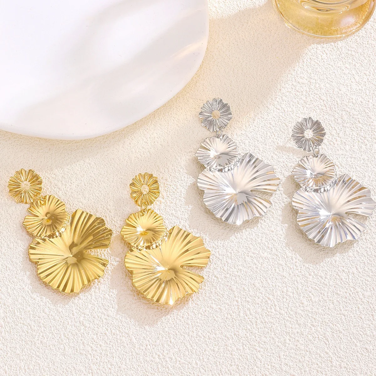 New Exaggerated Vintage Floral Earrings Stylish Fashionable Women's Accessory Gift