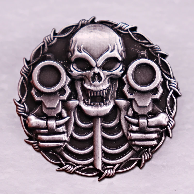 Skull With Two Guns Pistols Enamel Pin PUNK Skeleton Brooches Gunslinger Badges Accessories Gifts