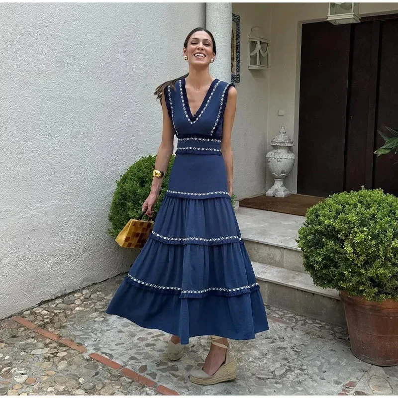 New Fashion Women Sexy V-neck Tassel Splicing Sleeveless High Waist Long Cheongsam Dress Female Casual Layer Long Pleated Dress