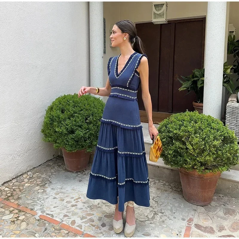 New Fashion Women Sexy V-neck Tassel Splicing Sleeveless High Waist Long Cheongsam Dress Female Casual Layer Long Pleated Dress