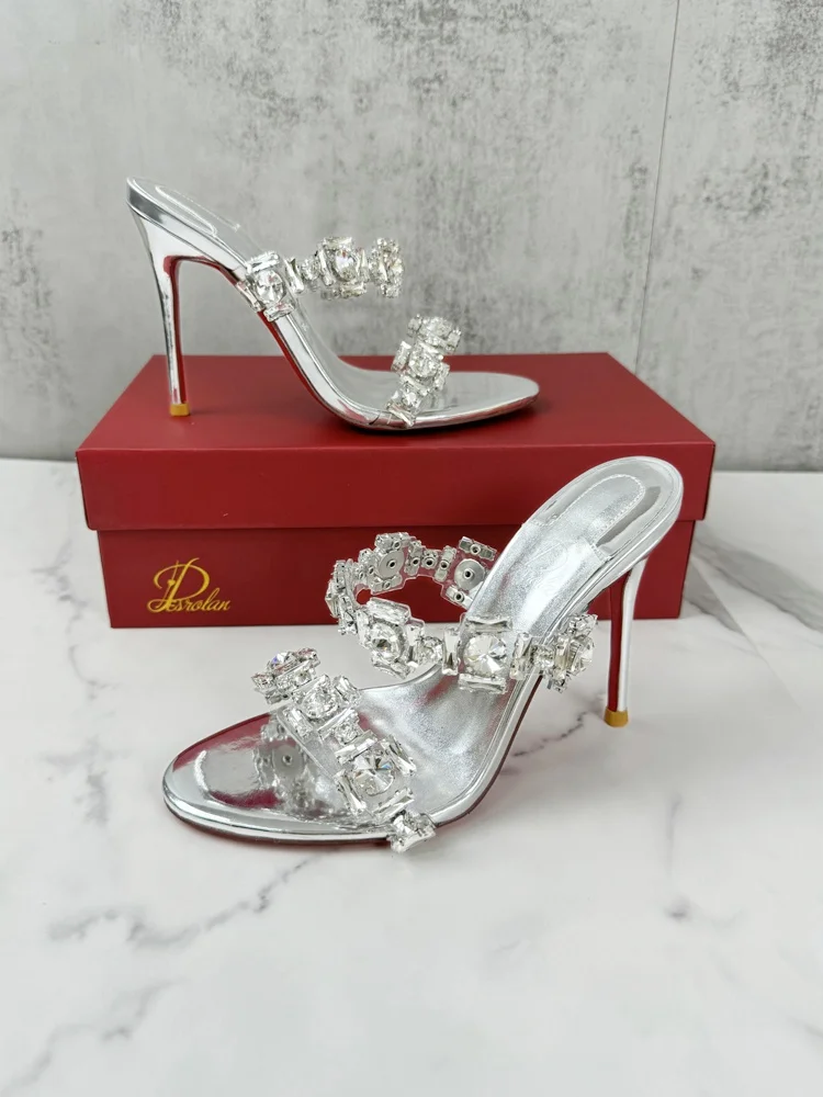 Diamond Sandals for Women's Summer Outdoor Wear, New One-piece High-heeled Shoes, Fashionable and High-end Silver Sandals