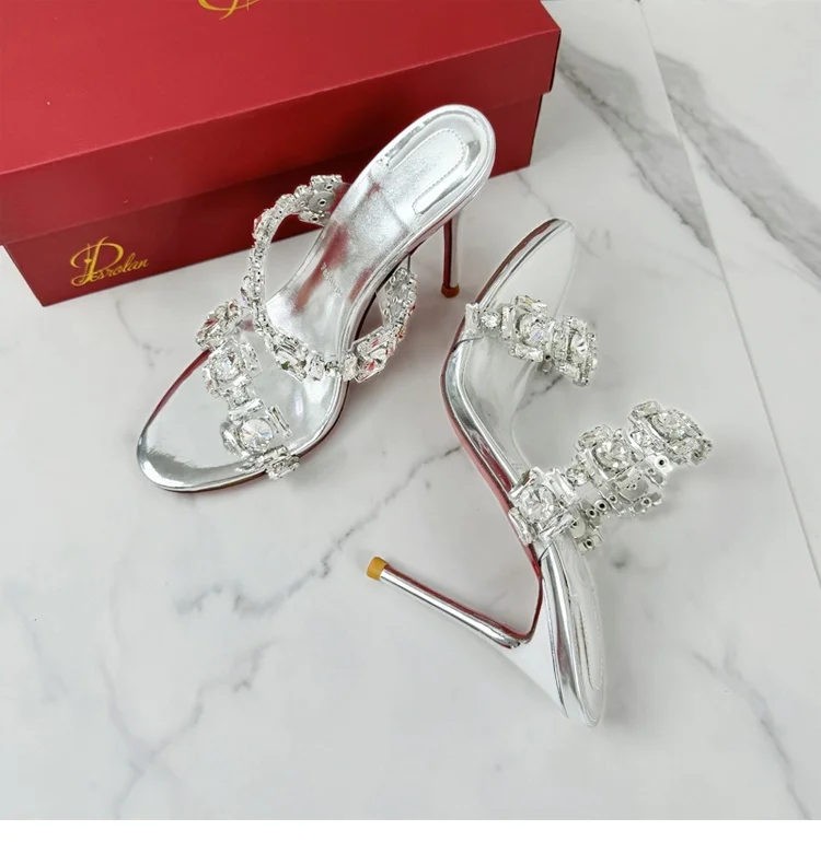 Diamond Sandals for Women's Summer Outdoor Wear, New One-piece High-heeled Shoes, Fashionable and High-end Silver Sandals