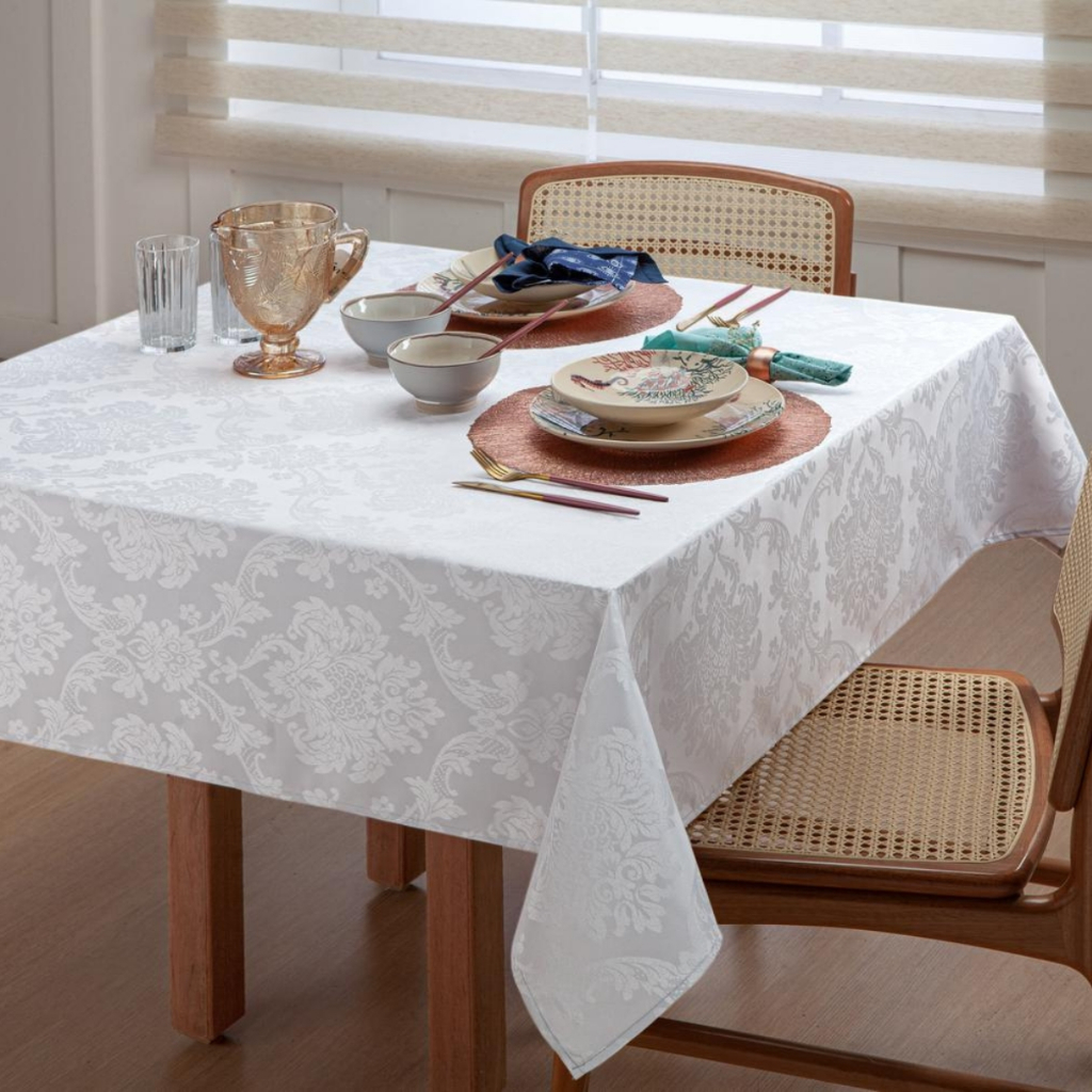 Toalha de Mesa Jacquard 8 Lugares Perfeita para Jantares com Tecido Grosso de Relevo