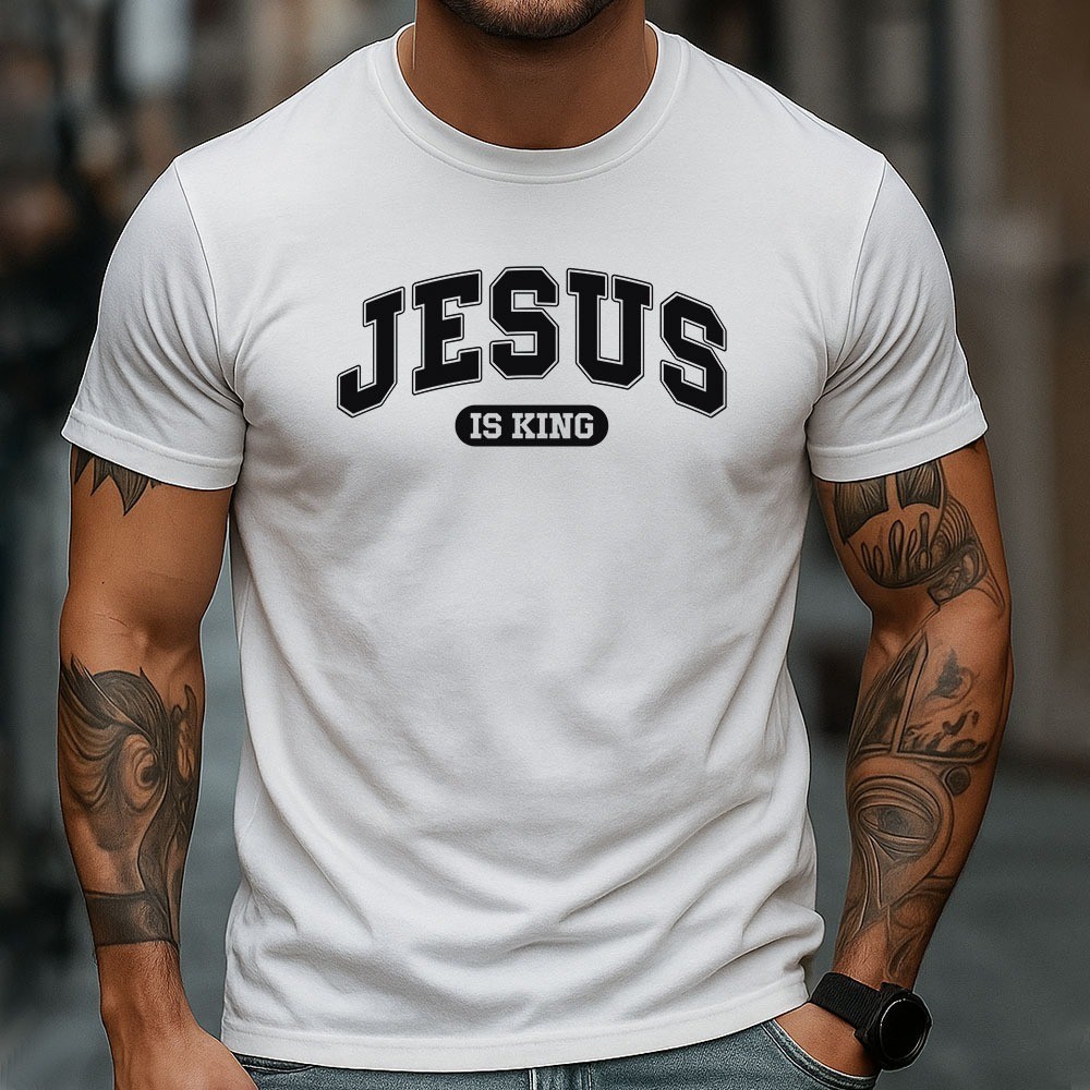 Camiseta Masculina 100% Algodão JESUS IS KING Old School Camisa Cristã Estilo Casual