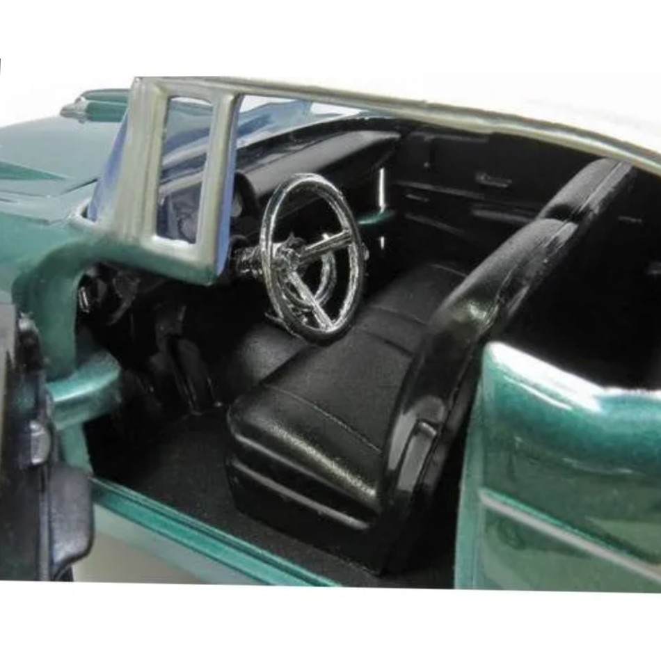 Miniatura Carro Chevrolet Bel Air (1957)  - 1:24 - Motormax