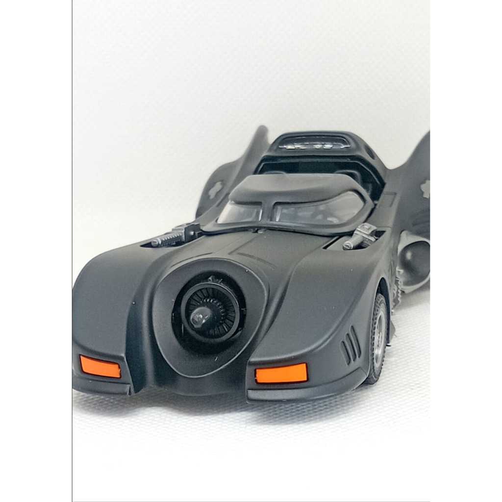 Miniatura Batmóvel 1989 Escala em Metal 1/32 - Som, Luz Edição de Luxo na Caixa Produto Licenciado