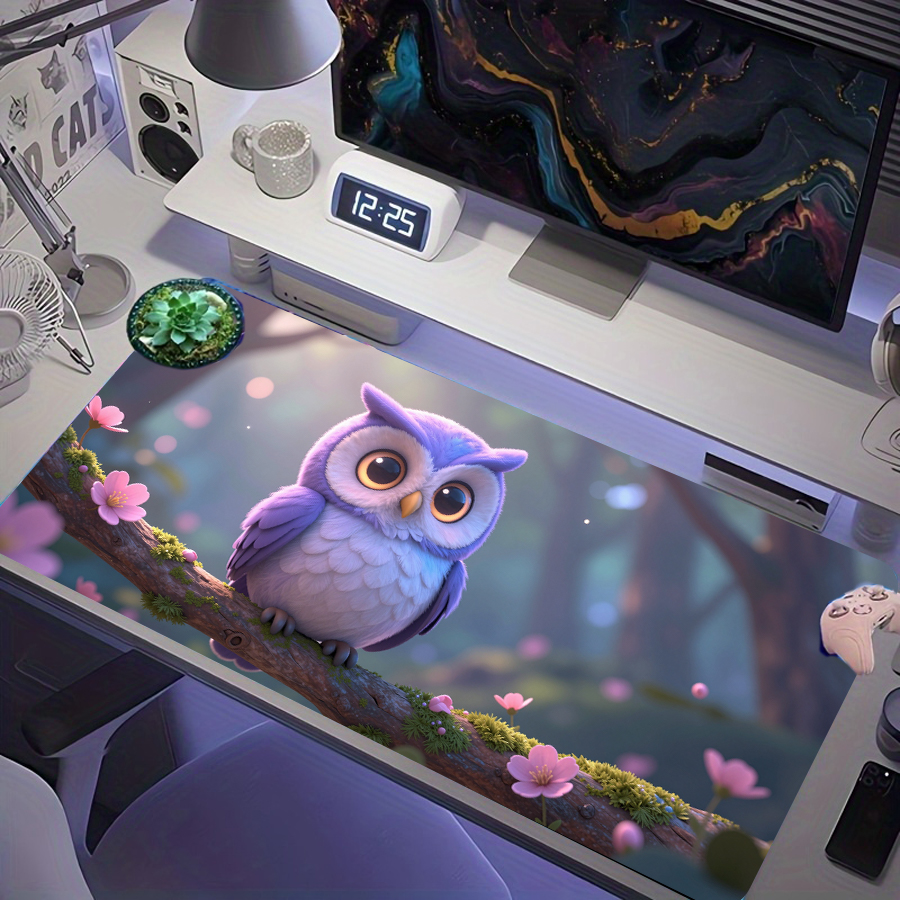 Tapete de rato para jogos grande roxo 3D fofo com coruja, galhos de árvore e flores de cerejeira em um fundo borrado de