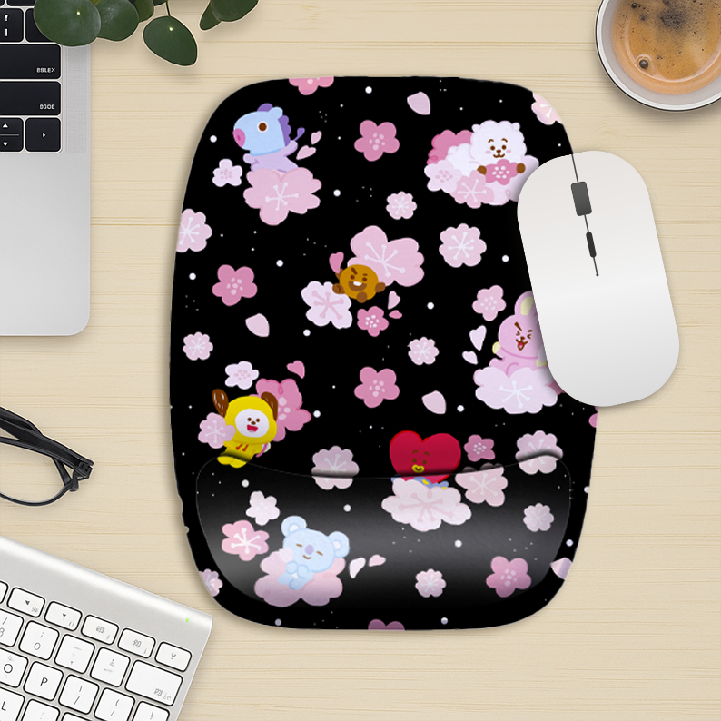 Mouse Pad Ergonômico BT21 Kpop BTS Flor de Cerejeira Fofo Preto Apoio Pulso