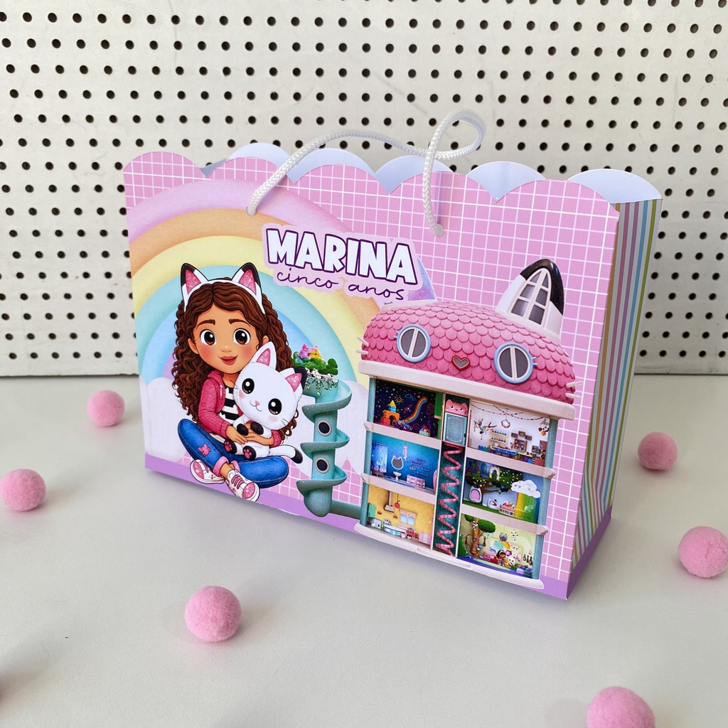A Casa Mágica da Gabby Fofa Cute (Pegue e Monte) - Sacolinha Surpresa G Aniversário Presente 15,5x20x5,7cm