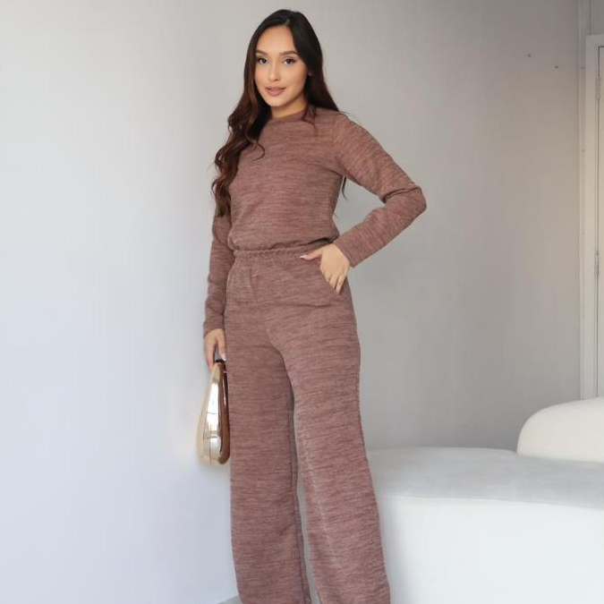 Conjunto Feminino em Malha Rib Premium – Blusa Manga Longa + Calça Pantalona