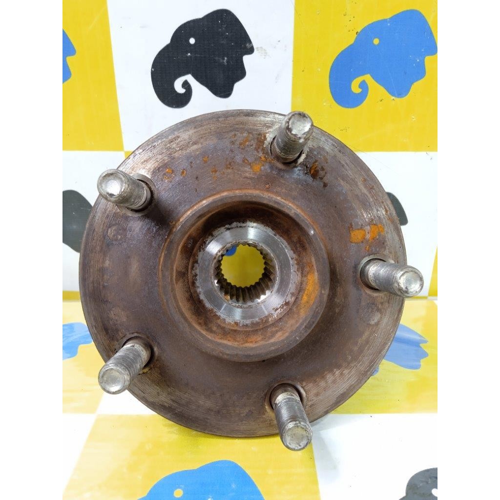 Cubo Roda Traseira Direita Outlander Gt 2016 17 3.0