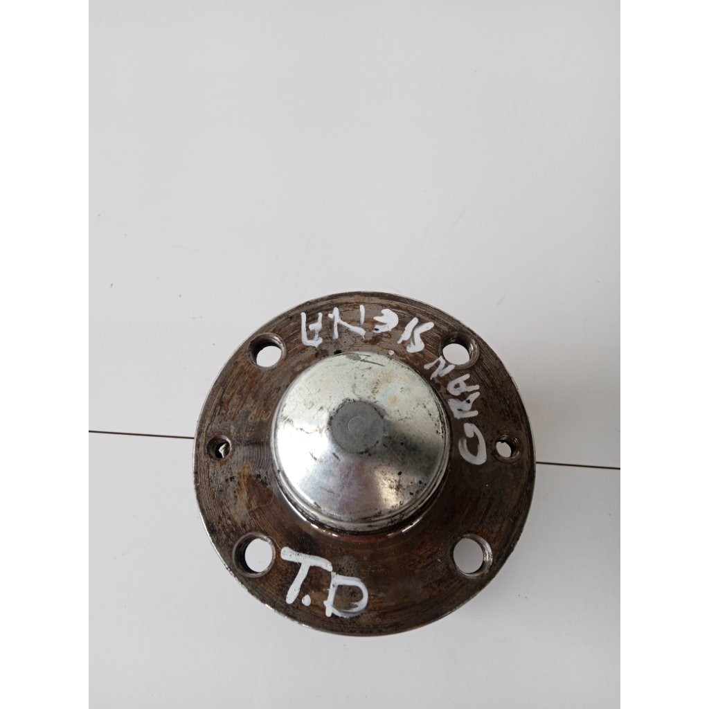 Cubo Roda Traseiro Direito Grand Siena 1.6 2012- 2016