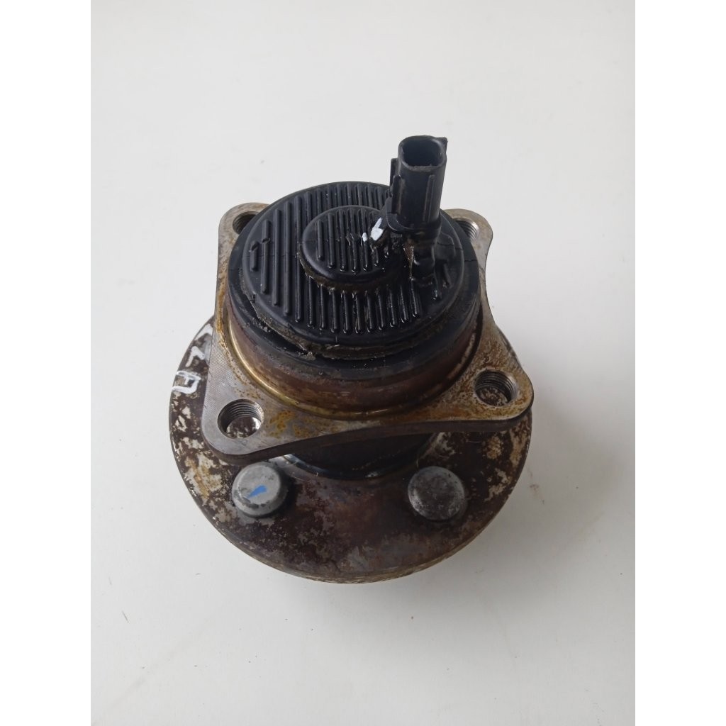 Cubo Roda Traseira Esquerda Corolla Gli 2009 a 2014 1.8