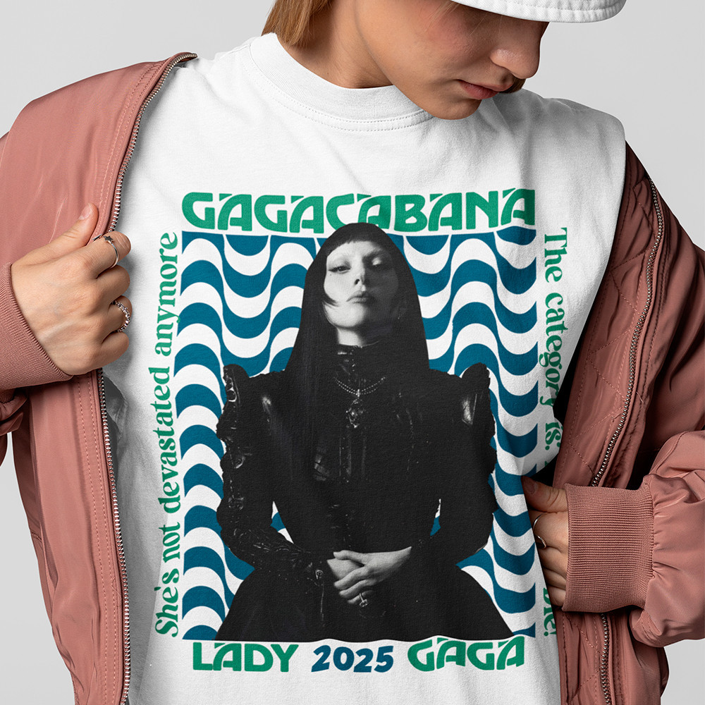 Camiseta Premium em Algodão Puro SISI Camiseta Feminina Lady Gaga Show Tour Gagacabana Copacabana Rio De Janeiro
