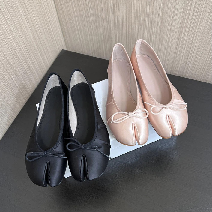 Nicho De Alta Qualidade Novo Tabi Plissado Seda Plana Ballet Sapatos Para Mulheres Arco-Nó Split-toe