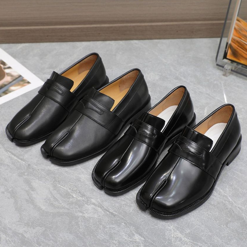 Alta Qualidade Tabi Split Toe Mulheres E Homens Sapatos De Couro Brilhante Único Chiques Baixos