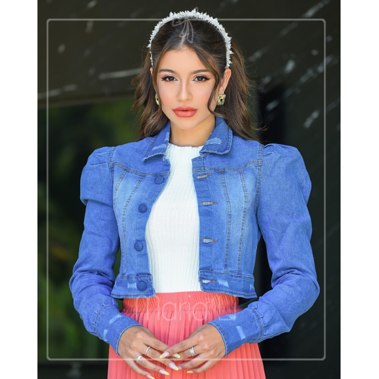 Jaqueta Jeans Feminina Curta com Manga Princesa Moderna Elegante Corte Perfeito